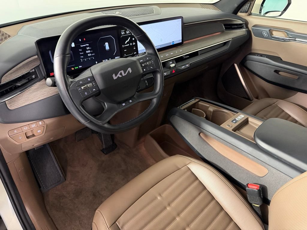 Used 2024 Kia EV9 Land AWD/4WD image 11