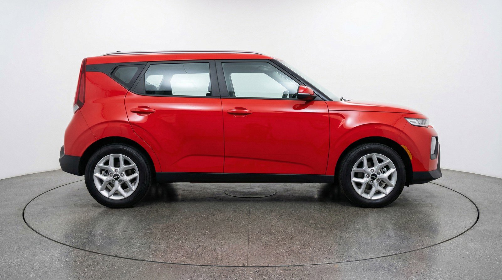 Used 2025 Kia Soul LX w/ LX Technology Package image 11