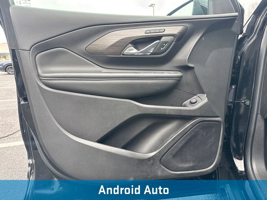 Used 2024 GMC Terrain SLT image 14