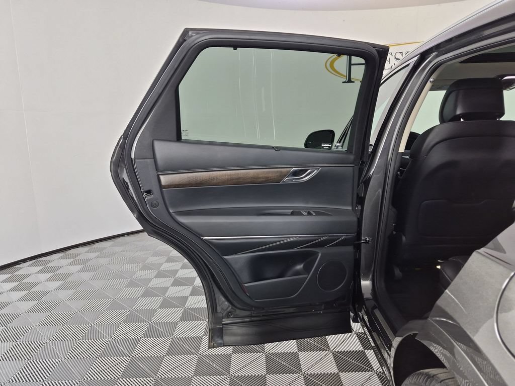 Used 2024 Genesis GV80 3.5T AWD/4WD image 31