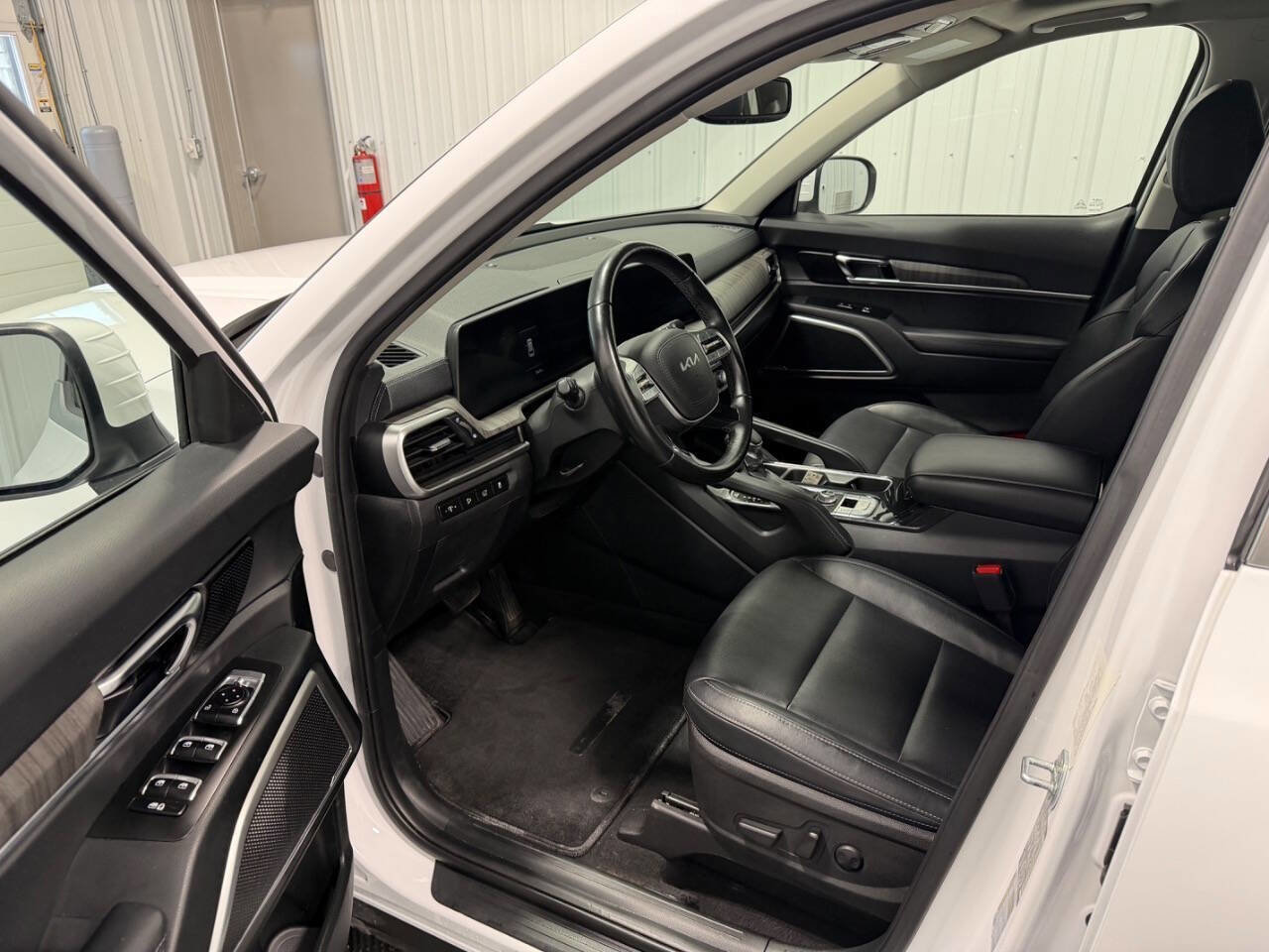 Used 2023 Kia Telluride EX AWD/4WD image 9