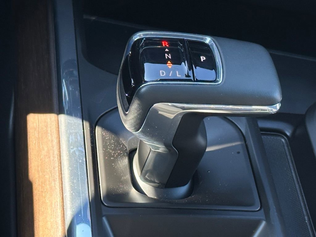 Used 2024 Chevrolet Silverado 1500 High Country AWD/4WD image 18