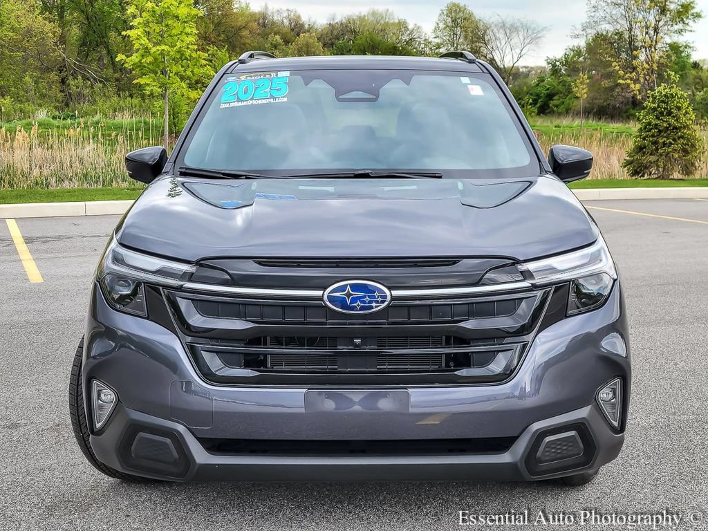 Used 2025 Subaru Forester Touring AWD/4WD image 4