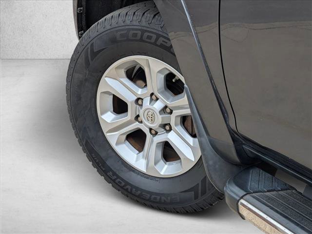 Used 2018 Toyota 4Runner SR5 Premium image 9