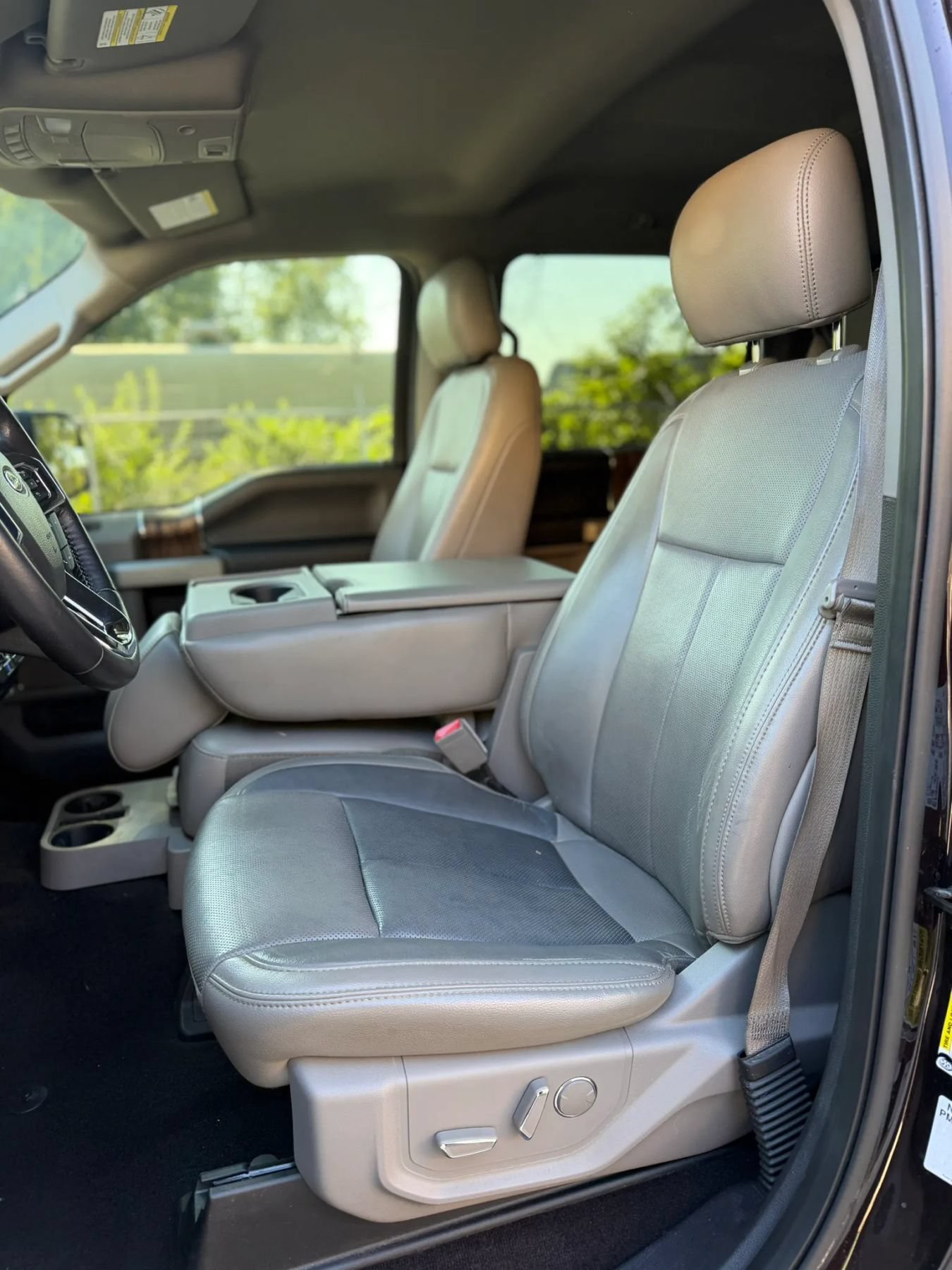 Used 2018 Ford F150 Lariat RWD image 11
