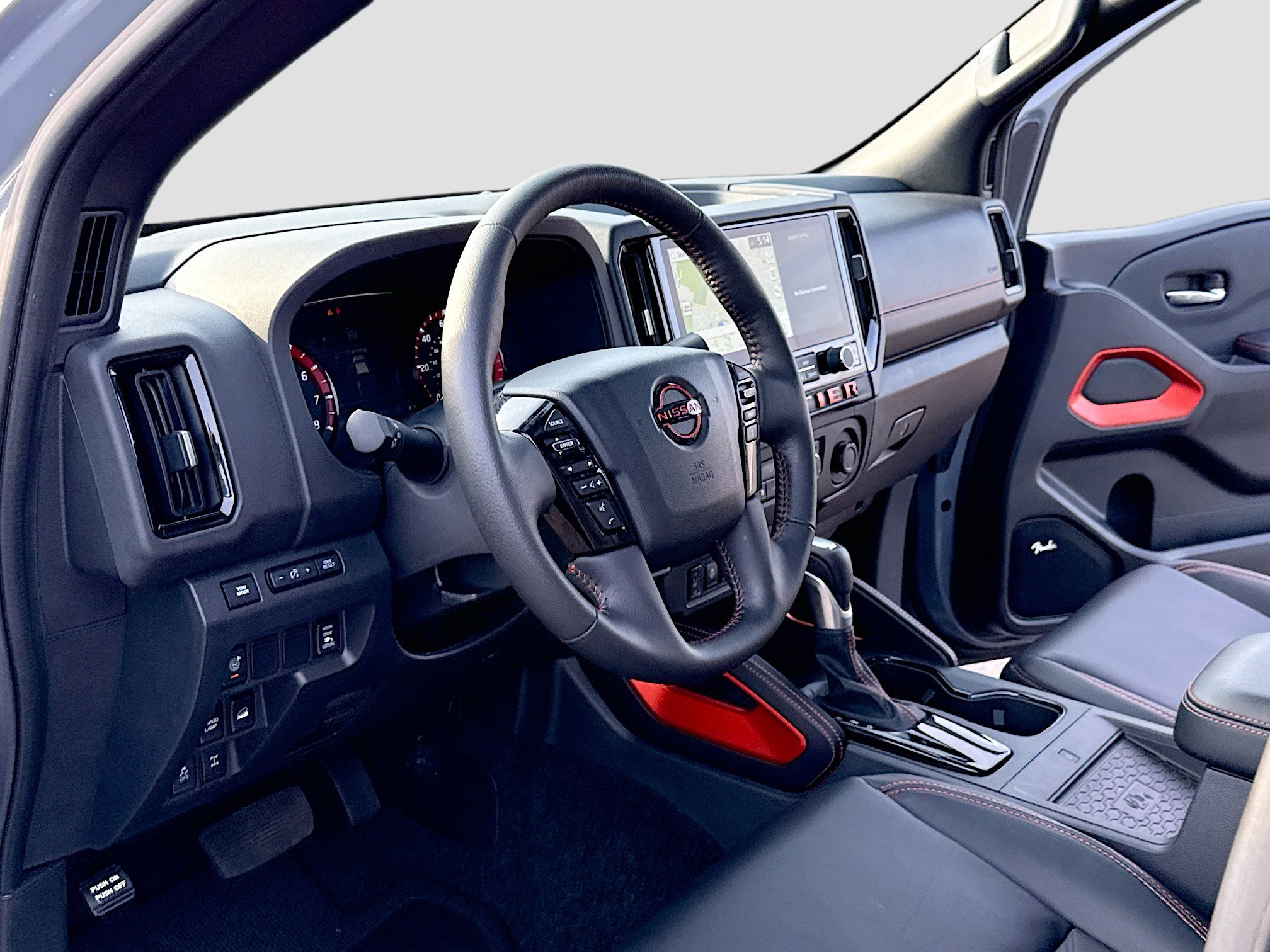 Used 2025 Nissan Frontier PRO-4X w/ Pro Premium Package image 4