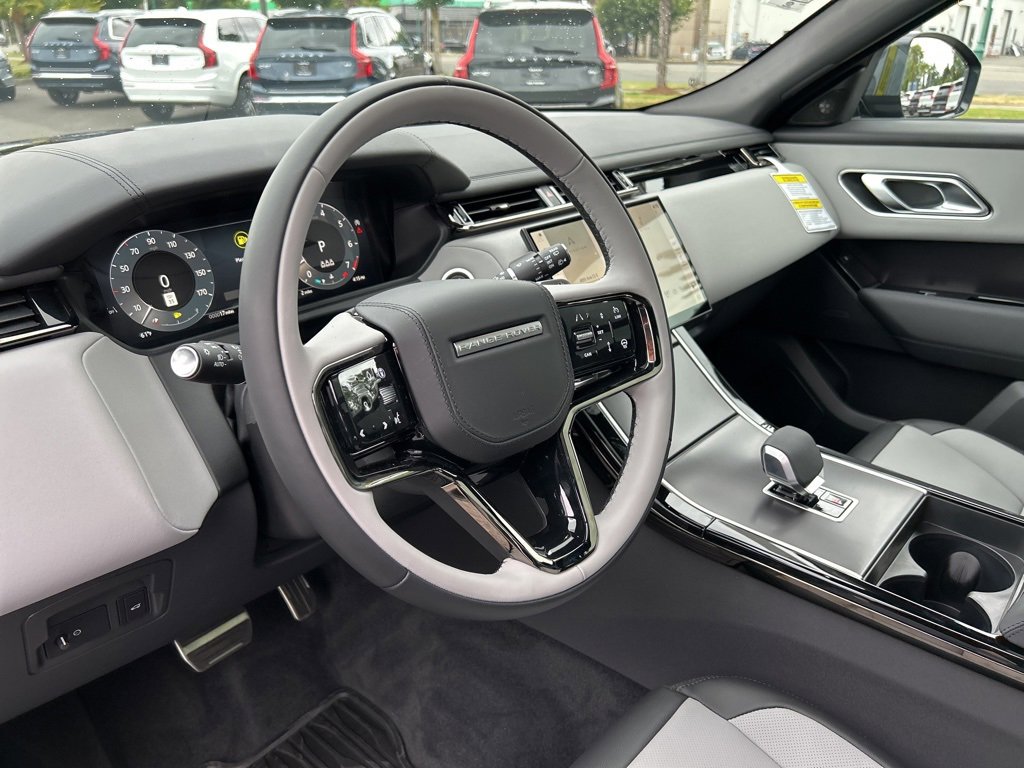 New 2026 Land Rover Range Rover Velar Dynamic SE image 12