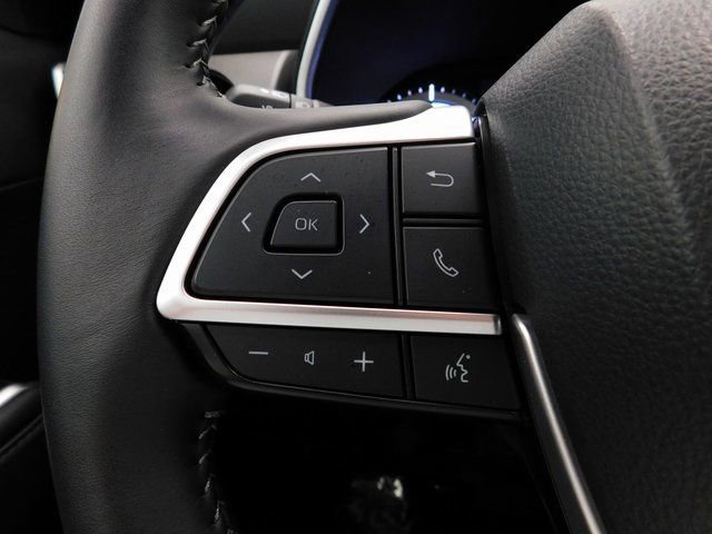 Used 2025 Toyota Highlander XLE image 40