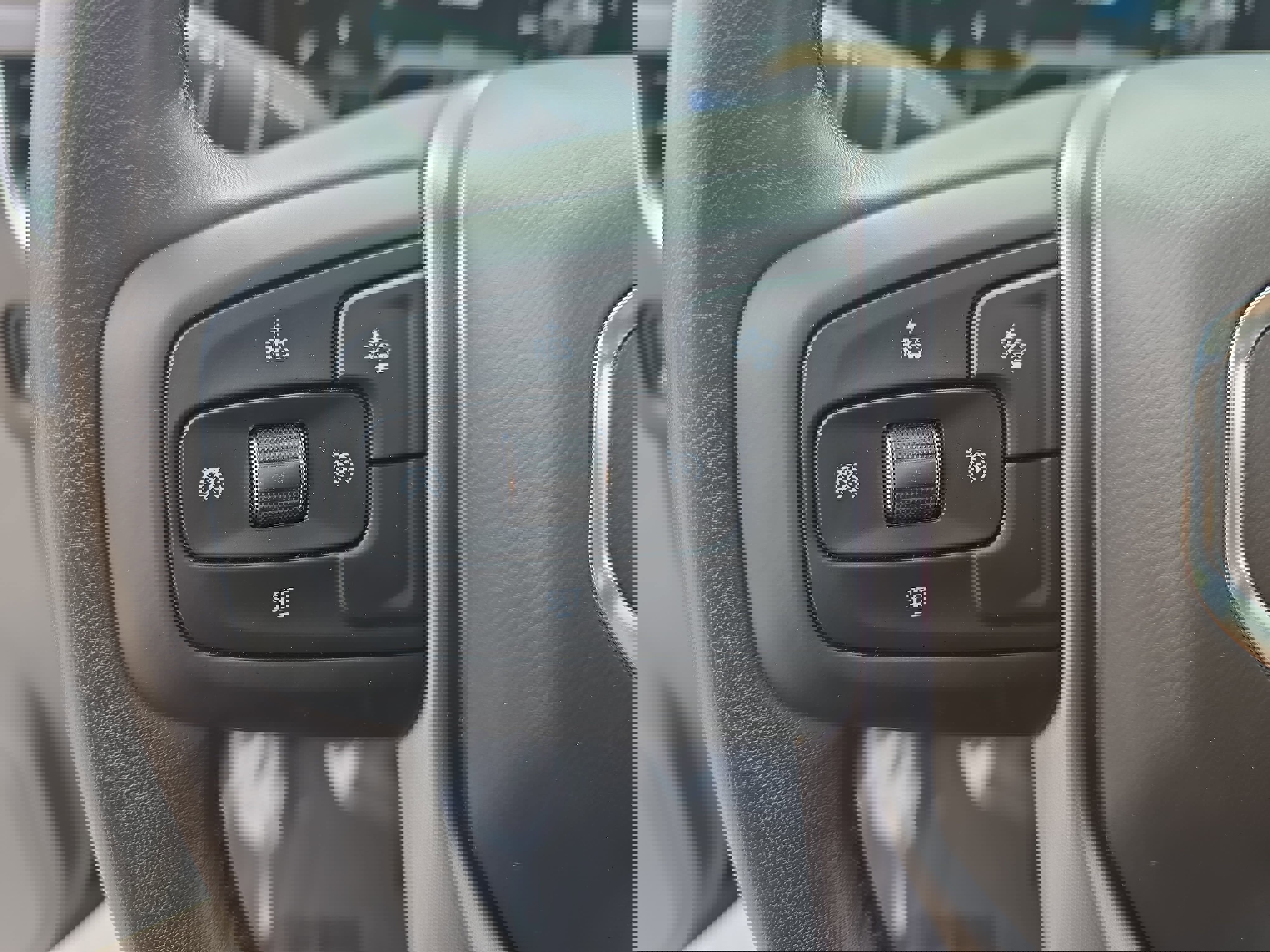 Used 2023 GMC Yukon XL SLT image 19