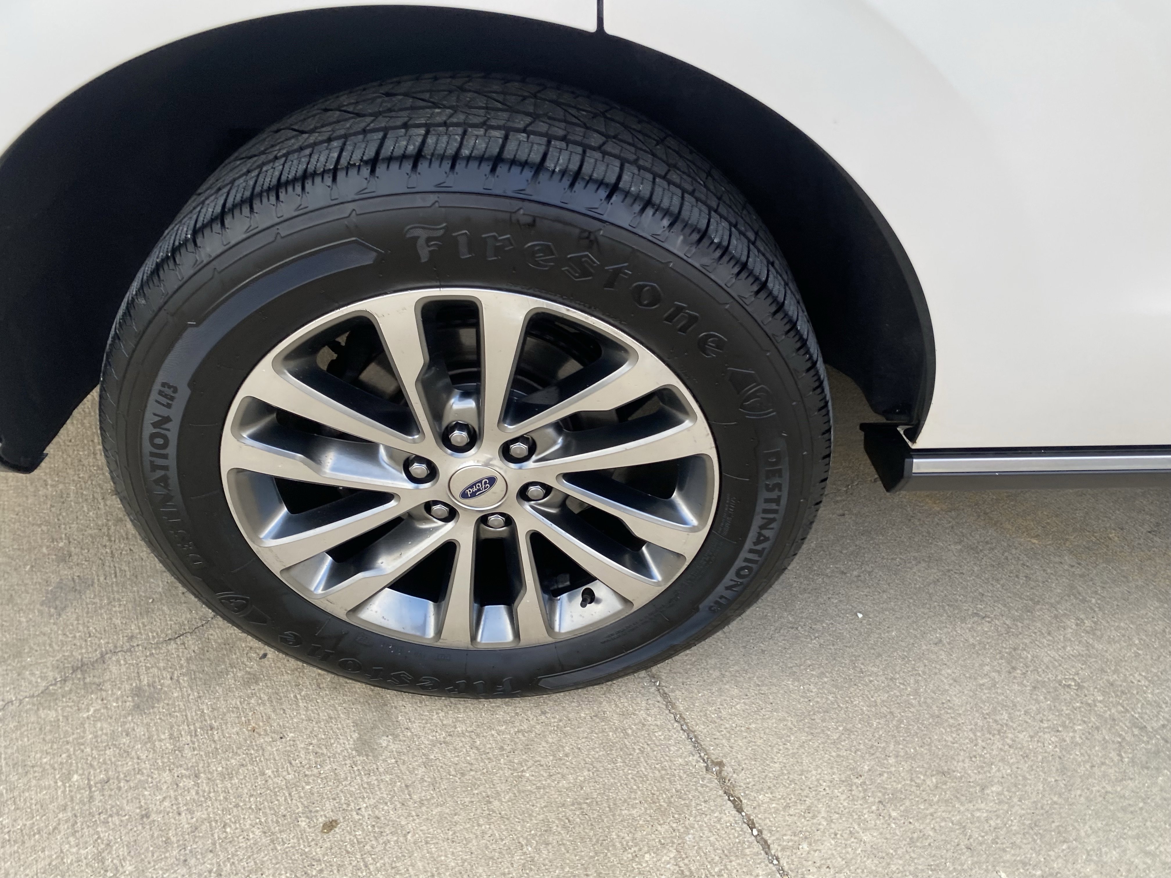 Used 2018 Ford Expedition Limited w/ Driver Assistance Package image 3