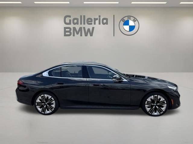 Used 2026 BMW 540i xDrive AWD/4WD image 5