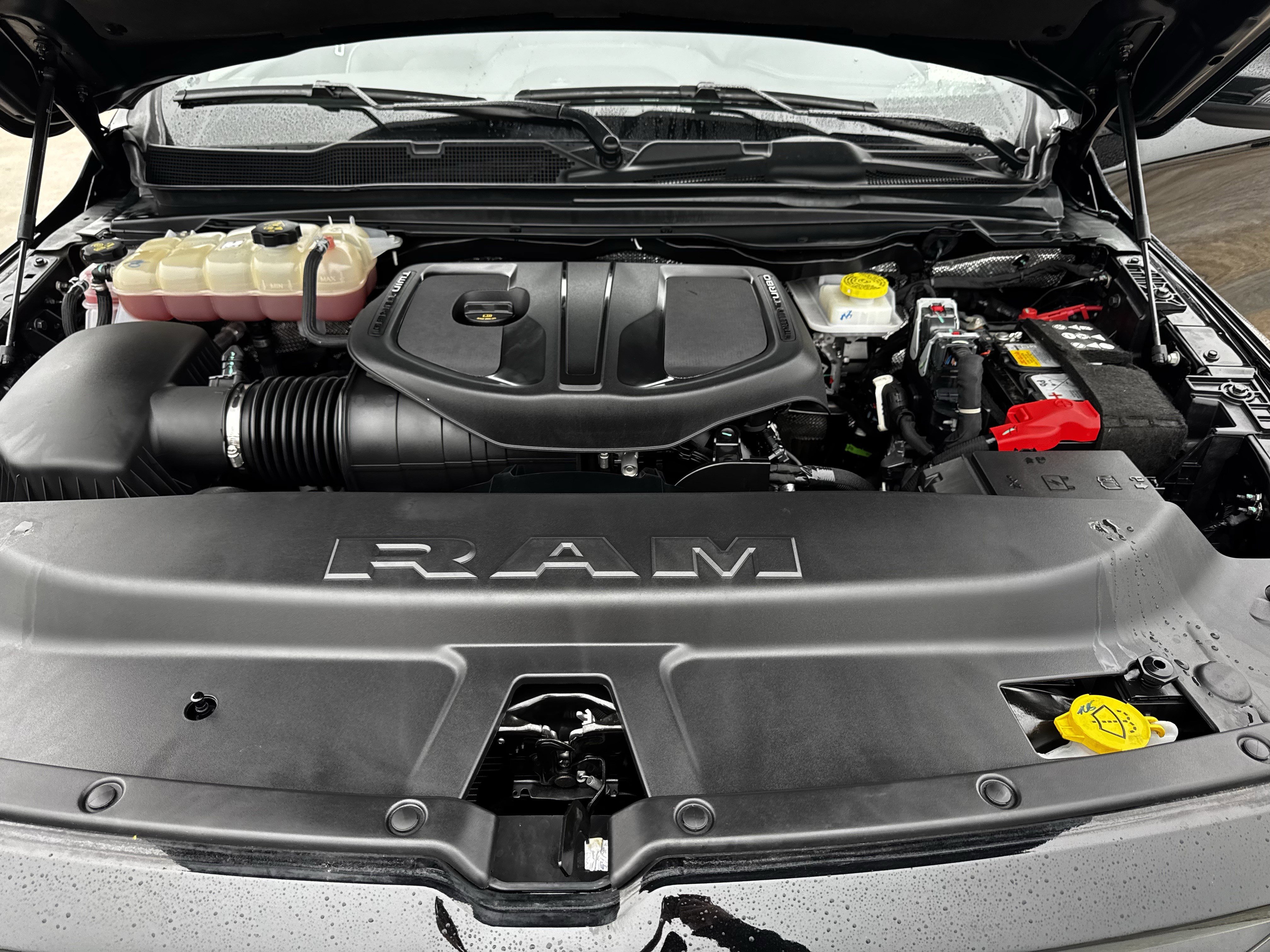 Used 2025 RAM 1500 Laramie w/ Sport Appearance Package image 34