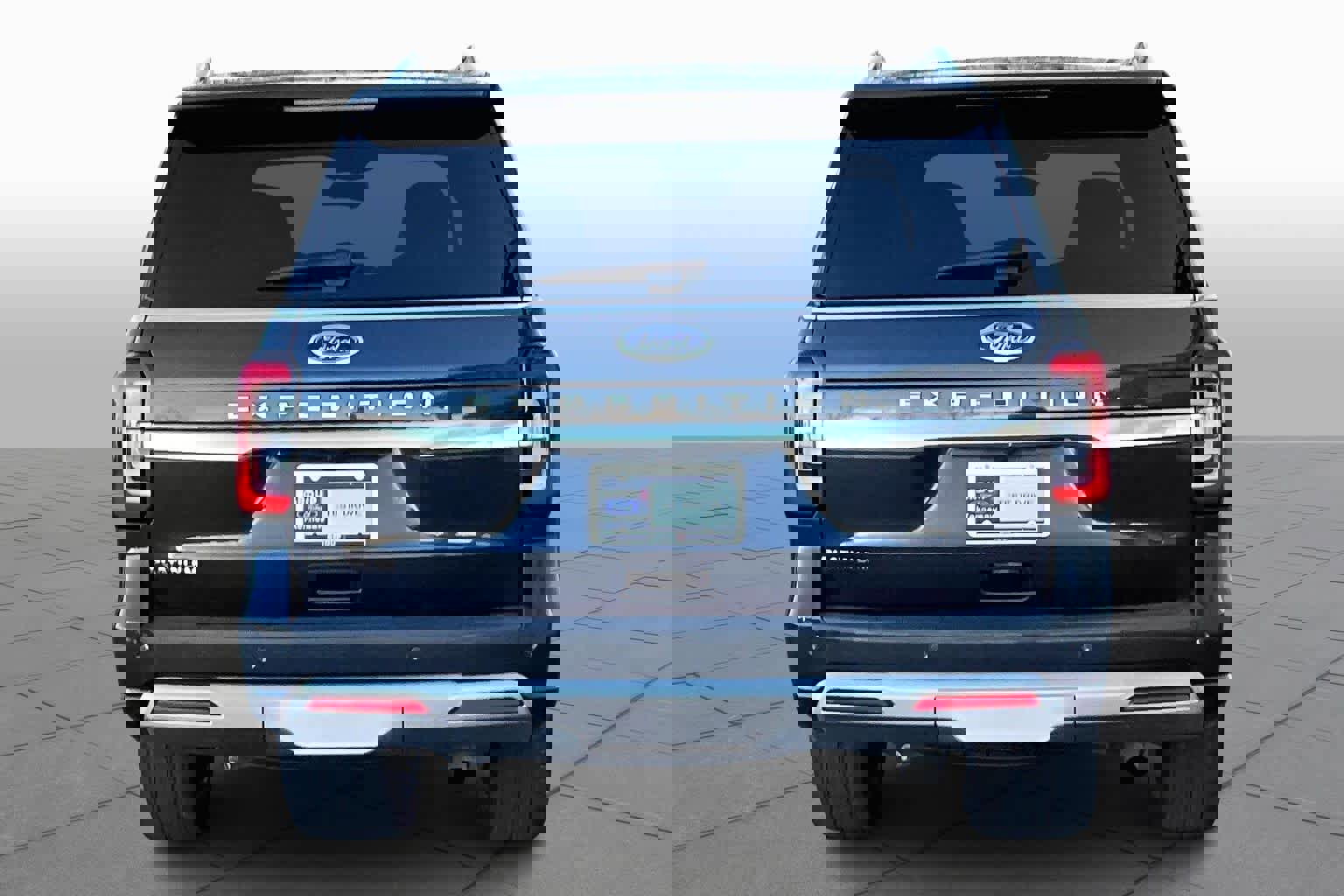 Certified 2023 Ford Expedition Platinum image 4
