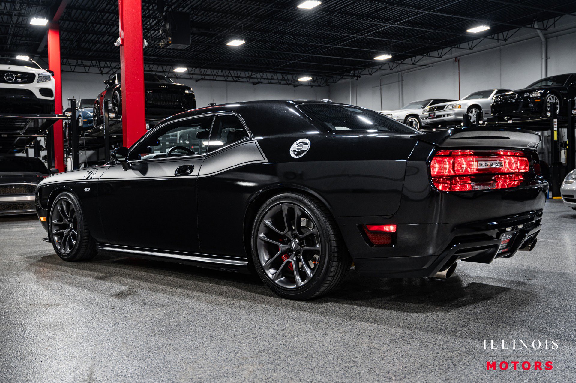Used 2009 Dodge Challenger SRT8 w/ SRT Option Group II image 3