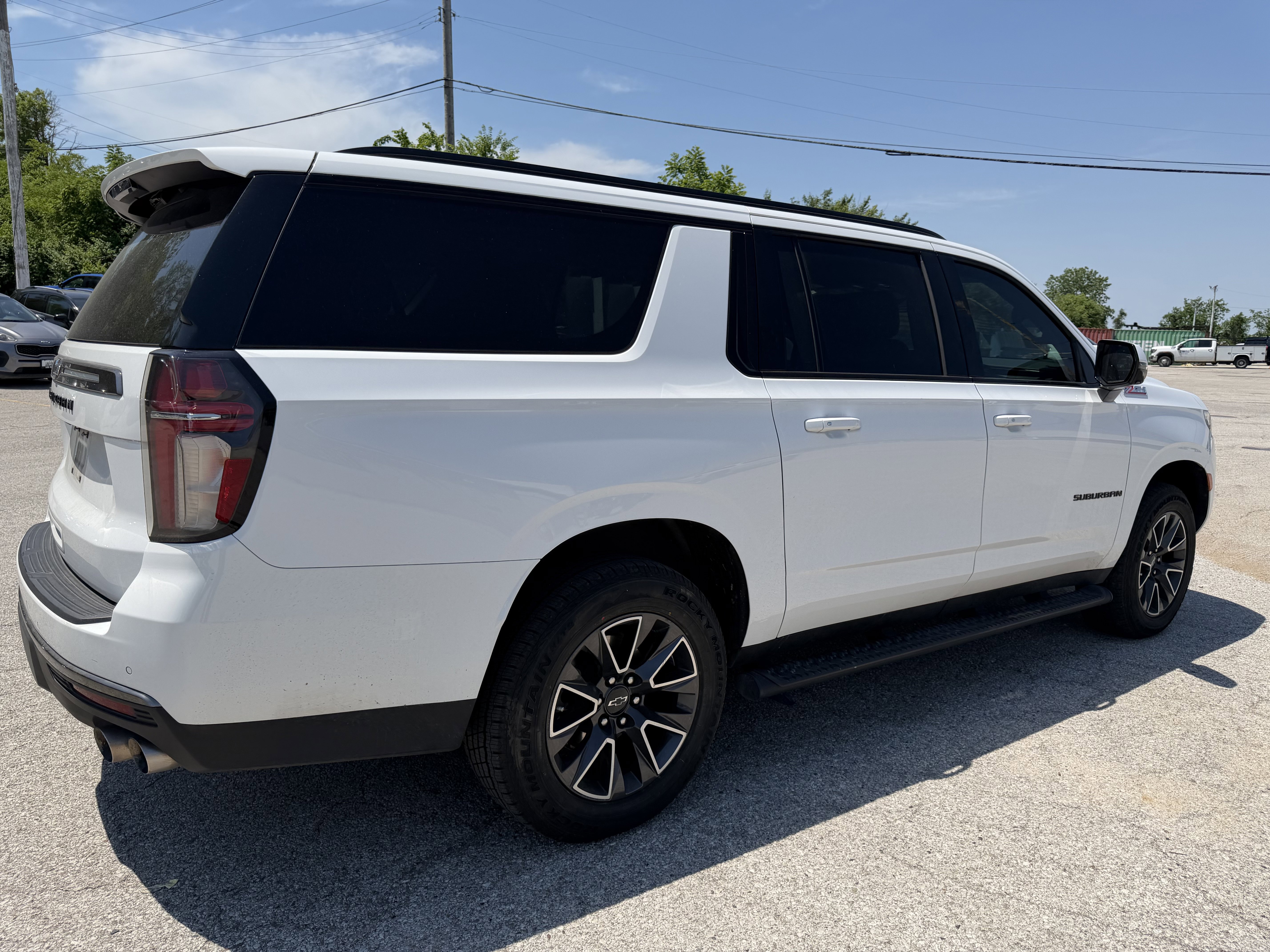 Used 2022 Chevrolet Suburban Z71 w/ Z71 Off-Road Package AWD/4WD image 7