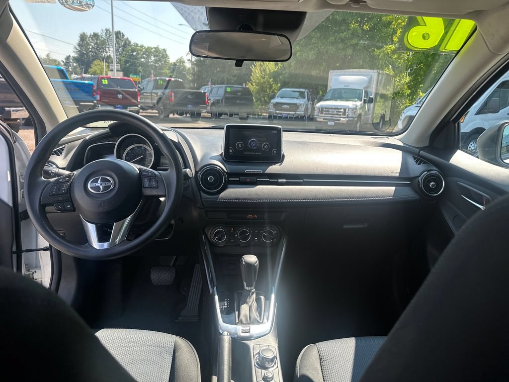 Used 2016 Scion iA FWD image 13