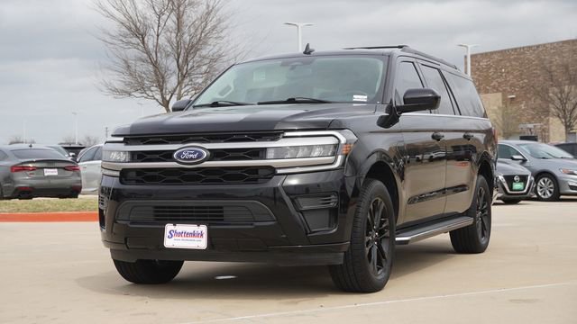 Used 2022 Ford Expedition Max XLT image 3