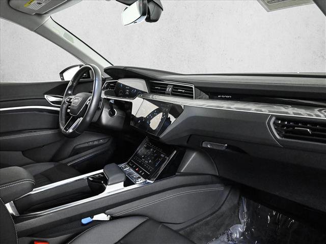 Certified 2022 Audi e-tron Premium Plus w/ Premium Plus Package image 23