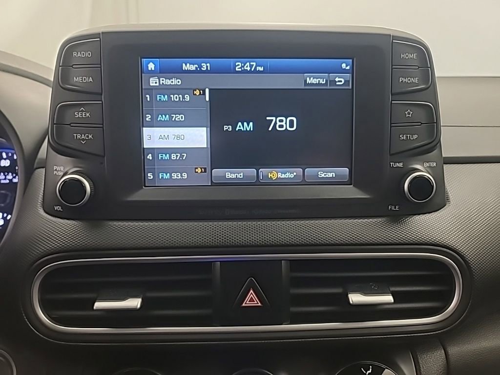 Used 2020 Hyundai Kona SEL Plus AWD/4WD image 32