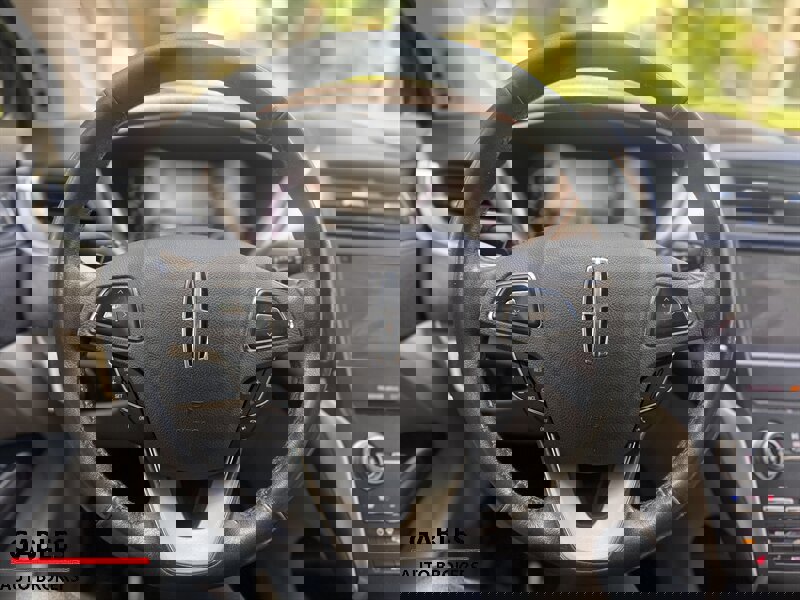 Used 2017 Lincoln MKC Premiere image 17