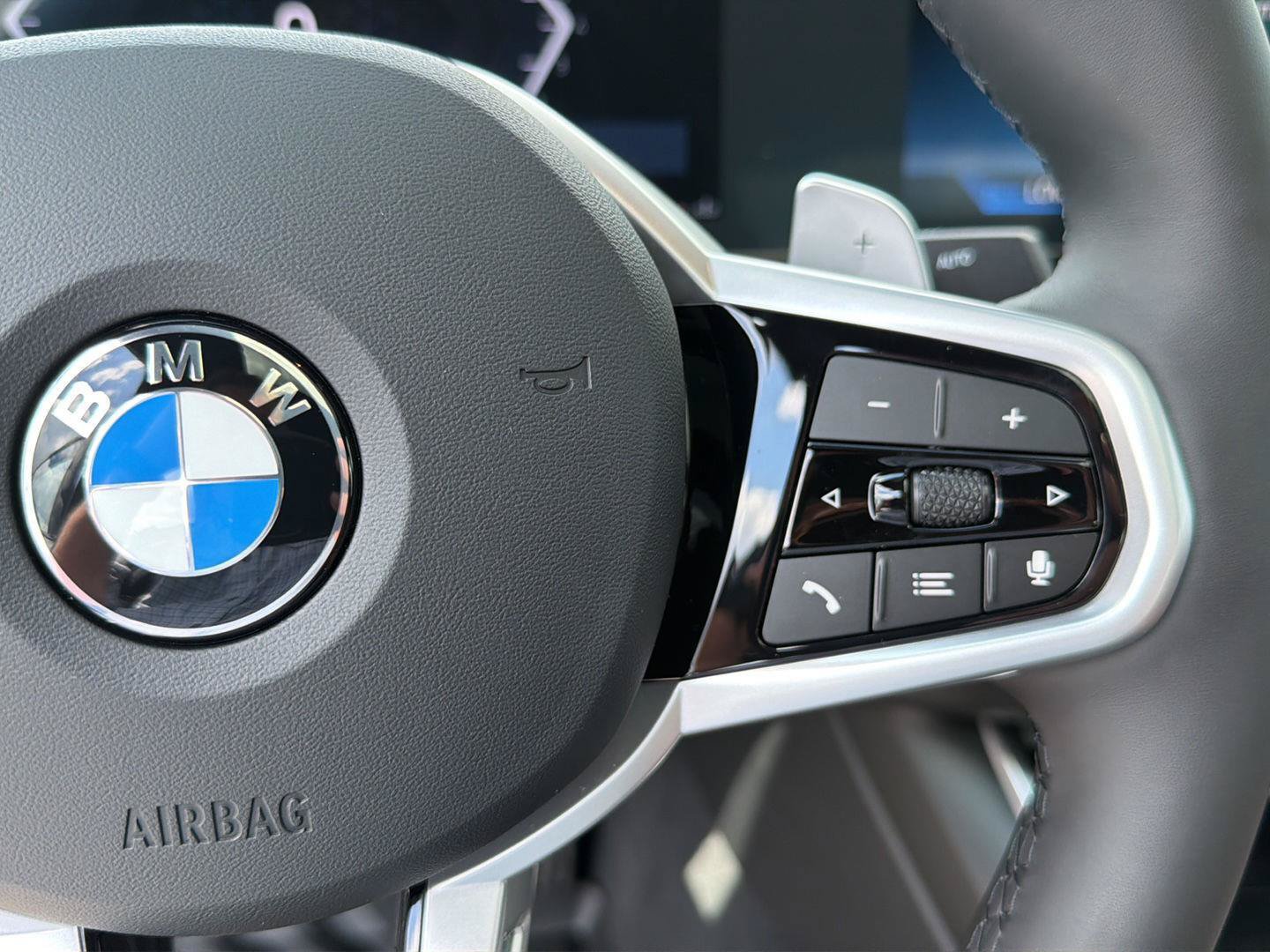 New 2026 BMW 330i xDrive Sedan w/ M Sport Package AWD/4WD image 21