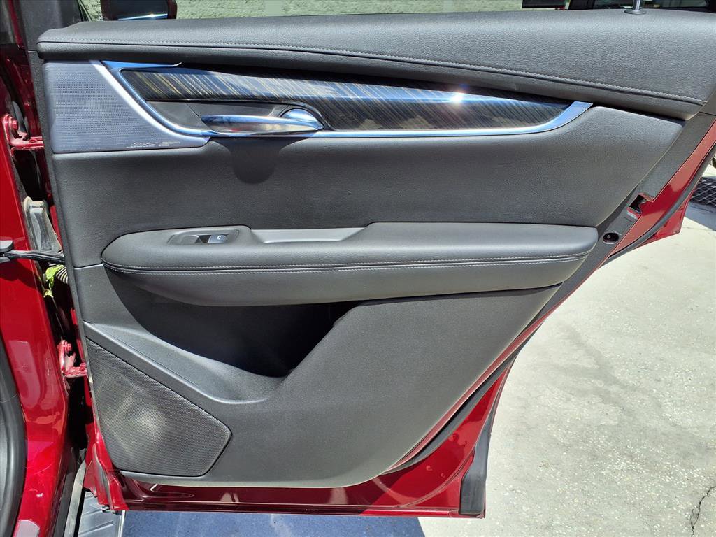 Used 2020 Cadillac XT6 Premium Luxury FWD image 12