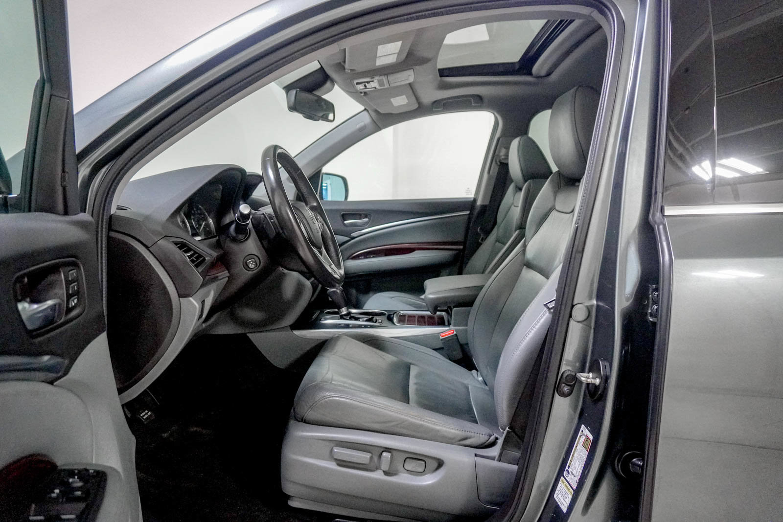 Used 2014 Acura MDX w/ Technology Package AWD/4WD image 21
