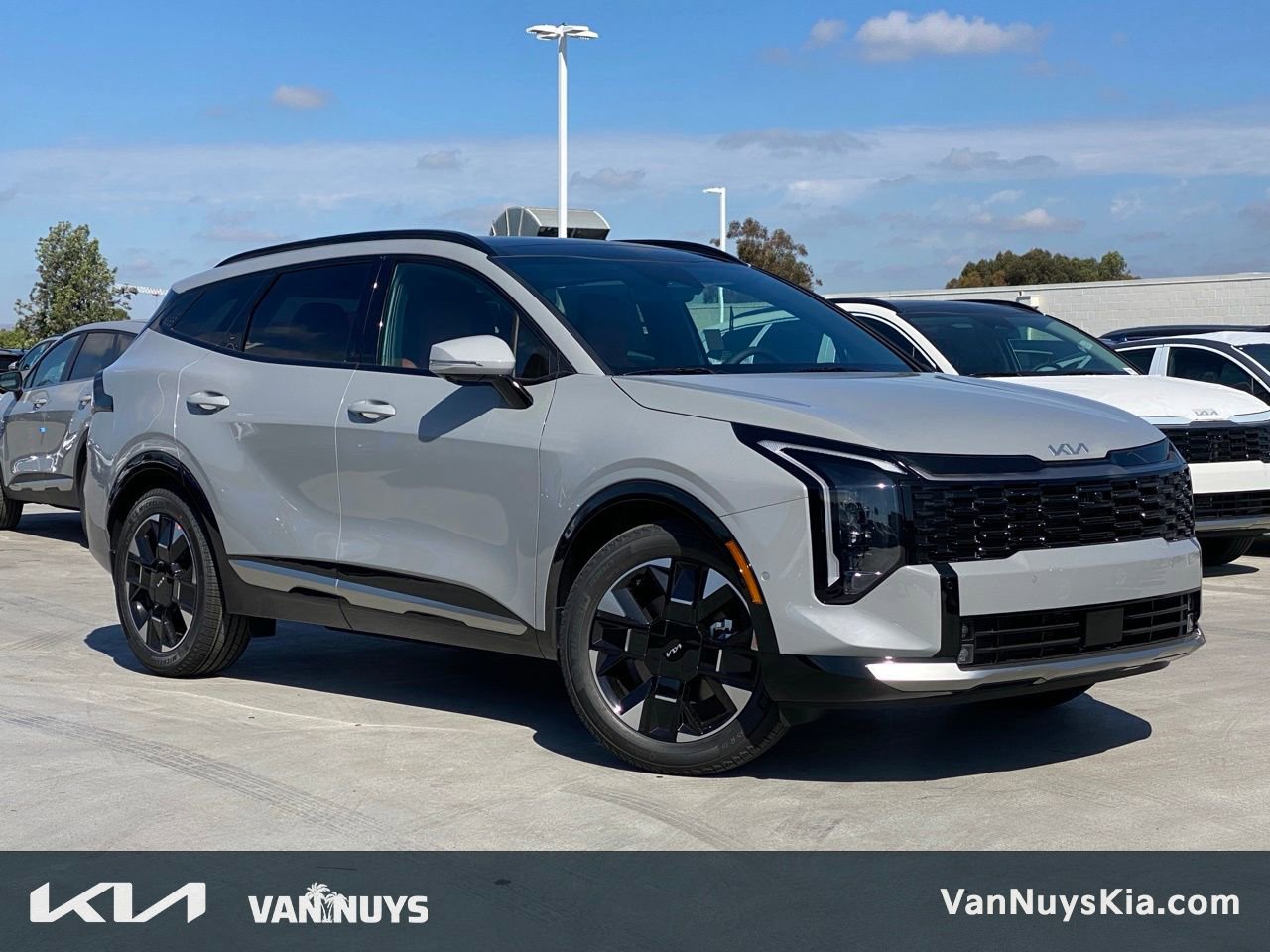 New 2026 Kia Sportage SX FWD image 1