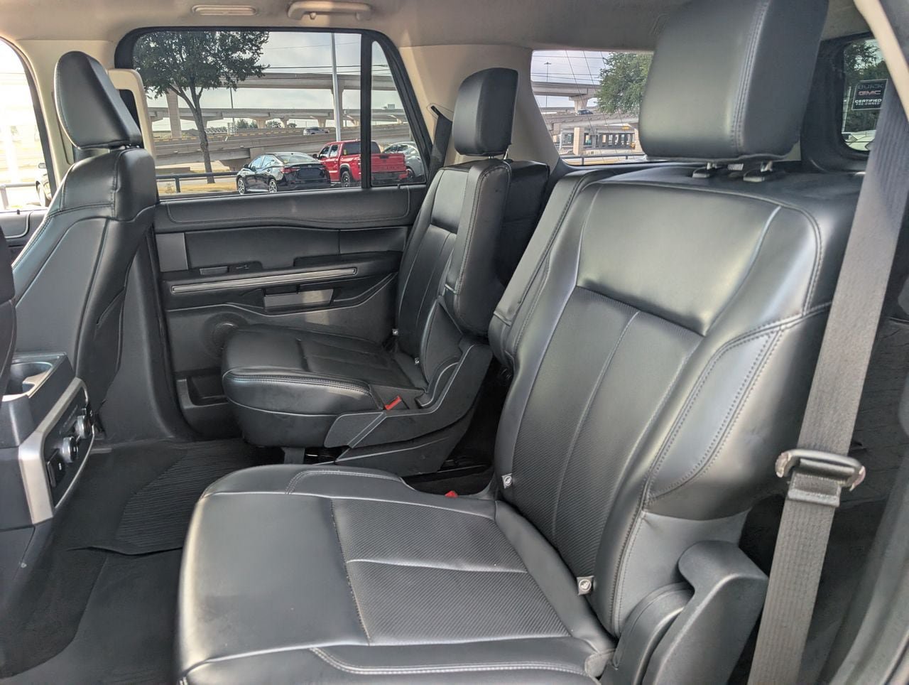 Used 2022 Ford Expedition XLT RWD image 26