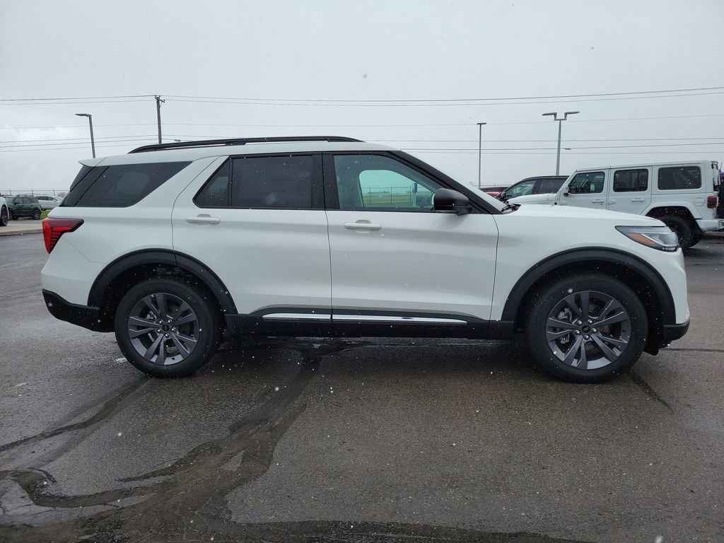 New 2025 Ford Explorer Active w/ Active Comfort Package image 3