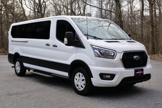 Used 2023 Ford Transit 350 XLT image 4