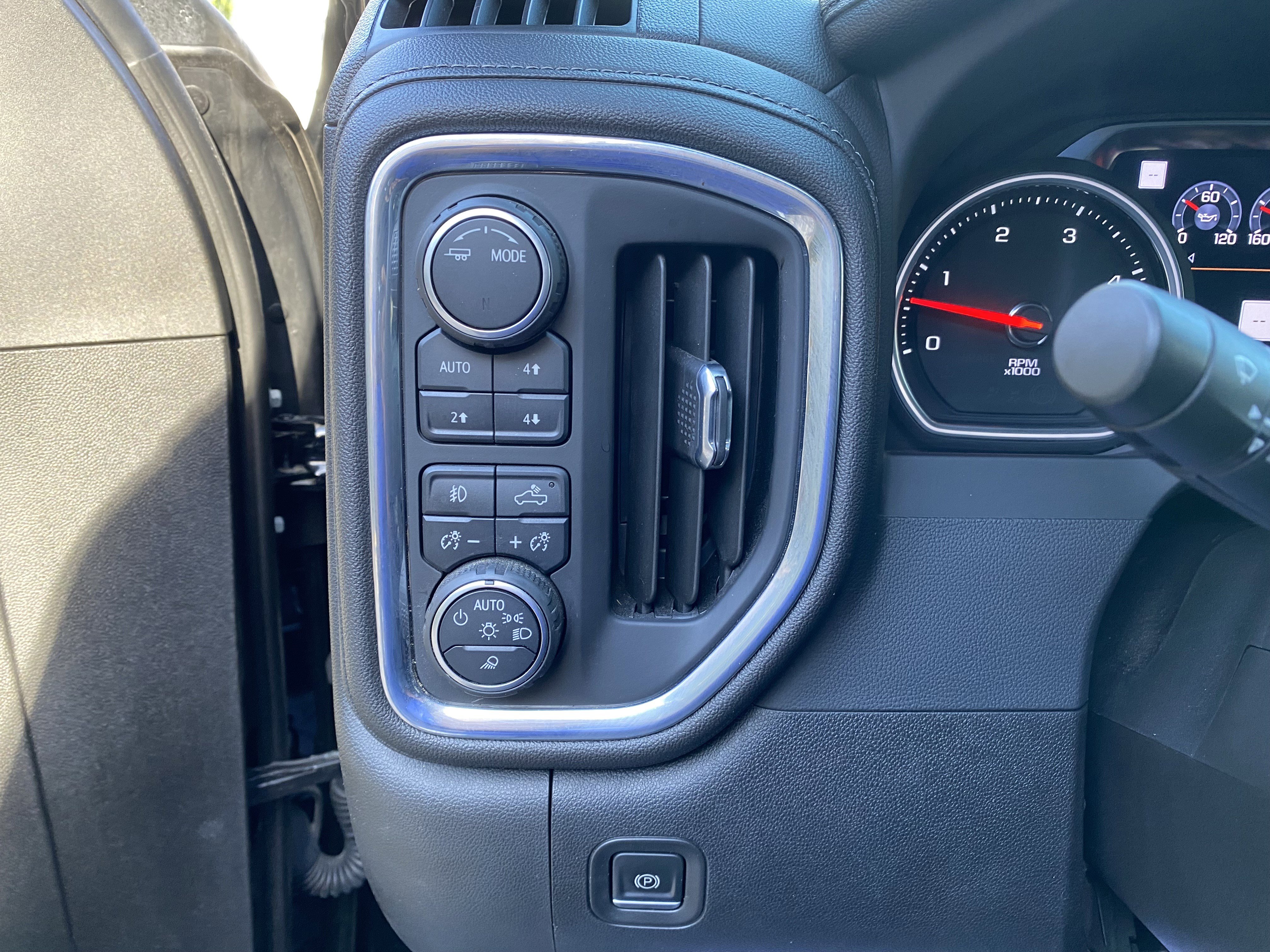 Used 2023 Chevrolet Silverado 3500 High Country image 18