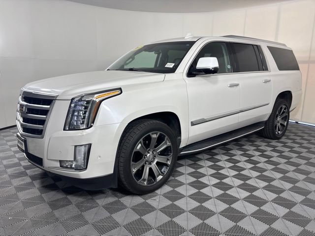 Used 2017 Cadillac Escalade ESV Luxury AWD/4WD image 37