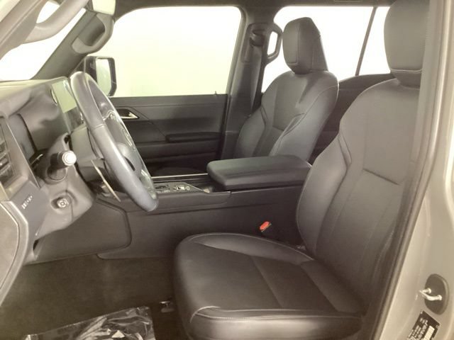 Used 2024 Lexus GX 550 w/ Cold Area Package AWD/4WD image 10