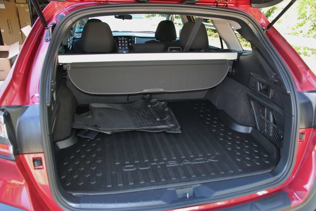 Used 2025 Subaru Outback Premium AWD/4WD image 32