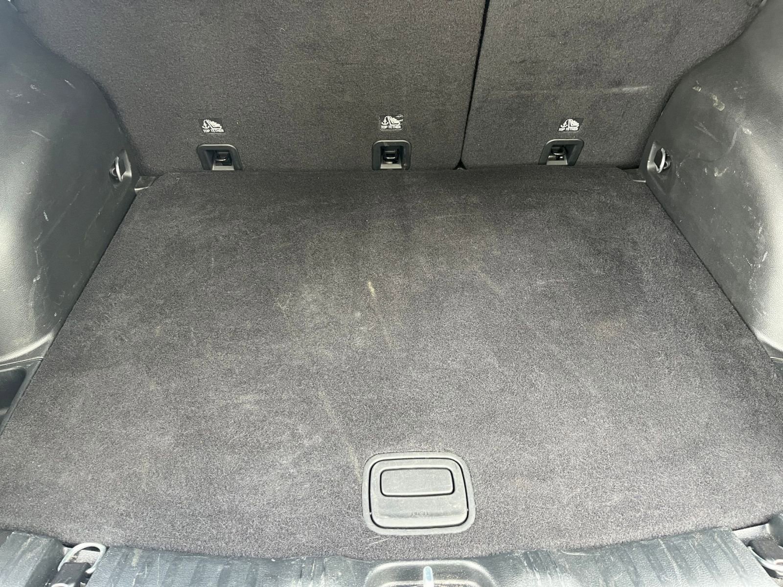 Used 2025 Jeep Compass Limited image 32