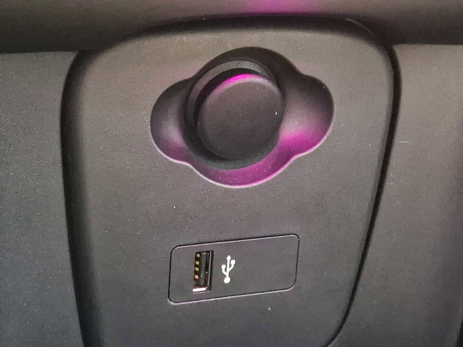 Used 2019 MINI Cooper S w/ Signature Upholstery Package image 24