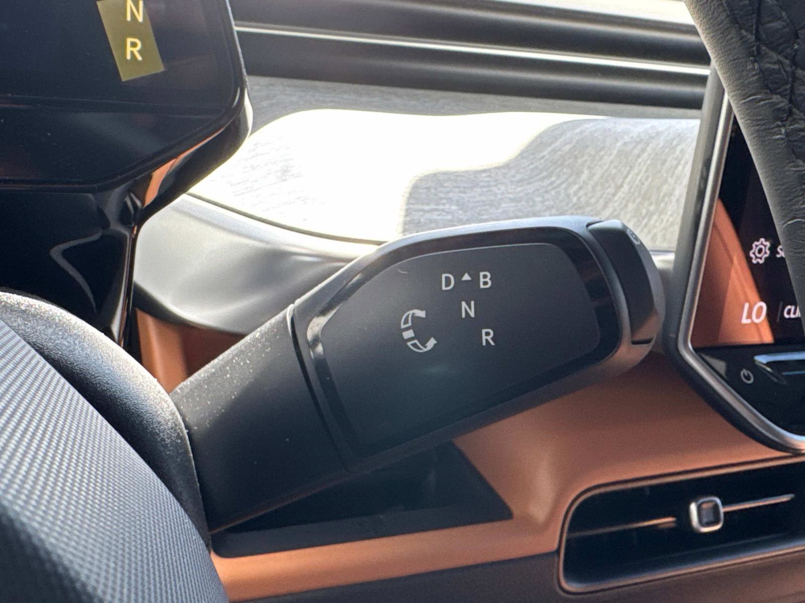 New 2025 Volkswagen ID. Buzz Pro S Plus image 21