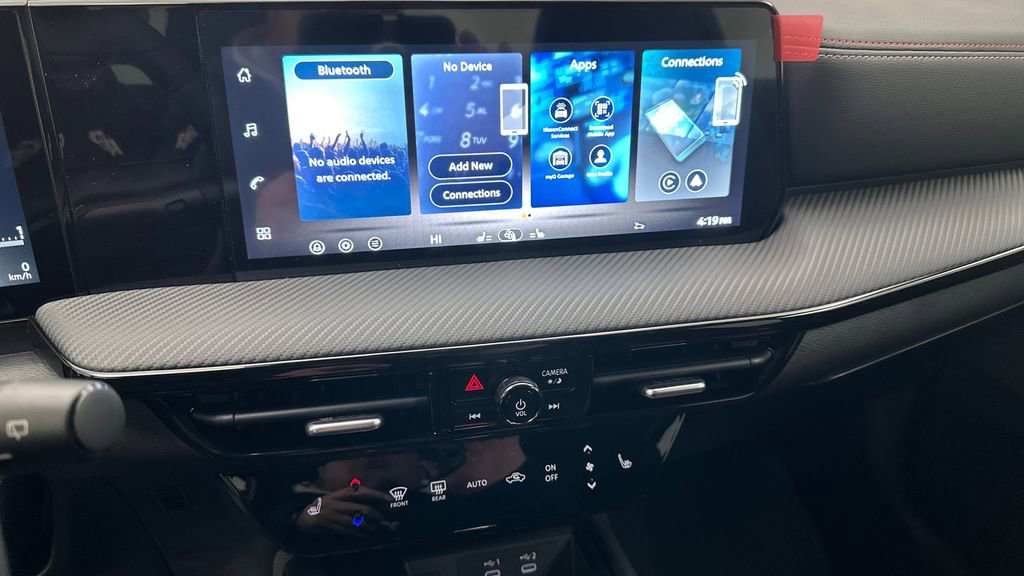 New 2026 Nissan Kicks SR w/ Cold Weather Package image 11