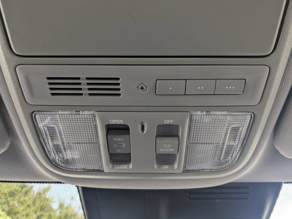 Used 2017 Honda CR-V EX-L image 9