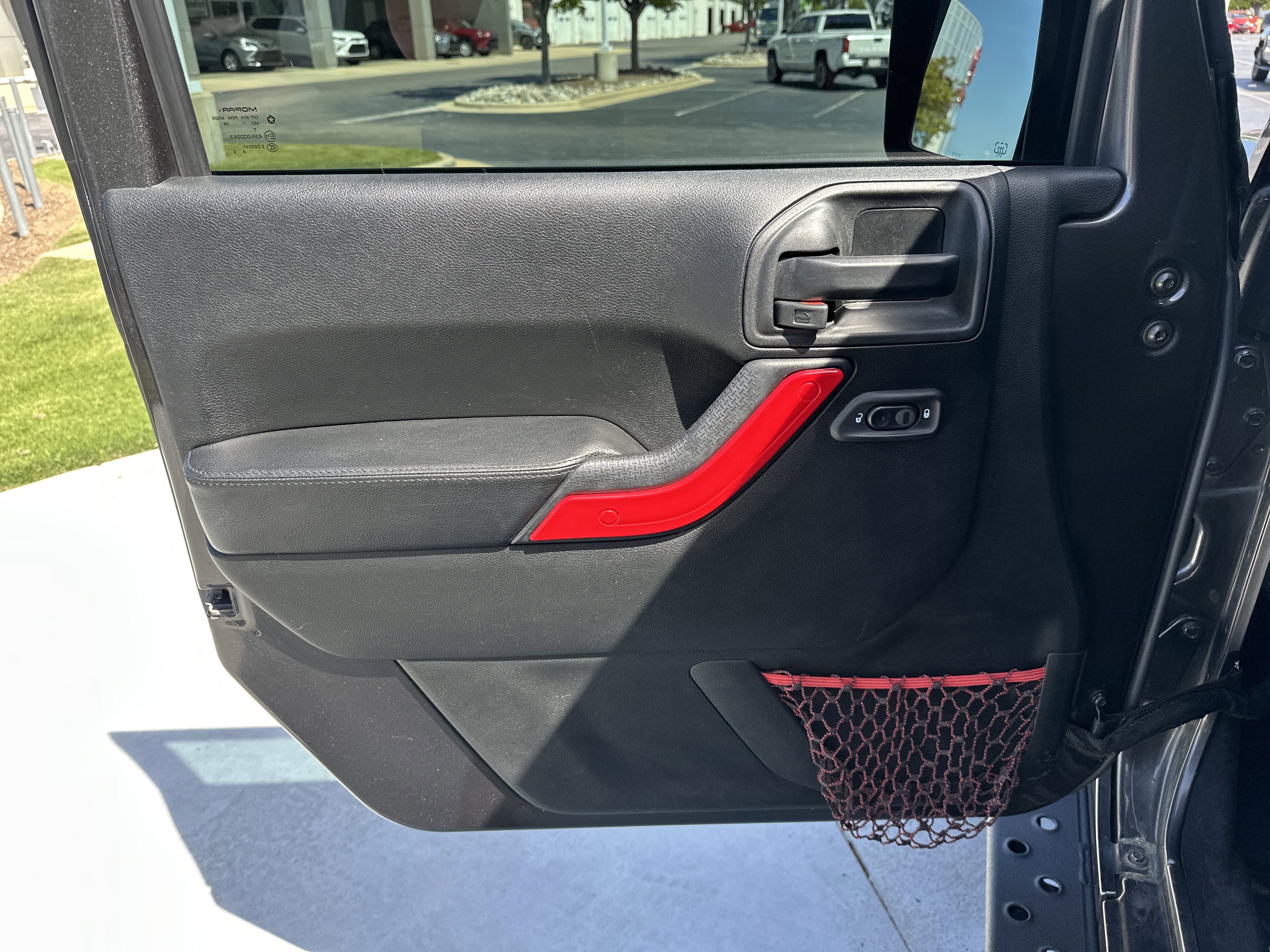 Used 2018 Jeep Wrangler Unlimited Rubicon image 14