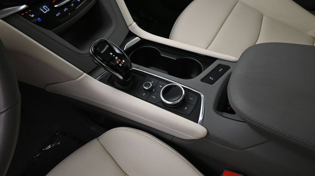 Certified 2024 Cadillac XT6 Premium Luxury FWD image 23