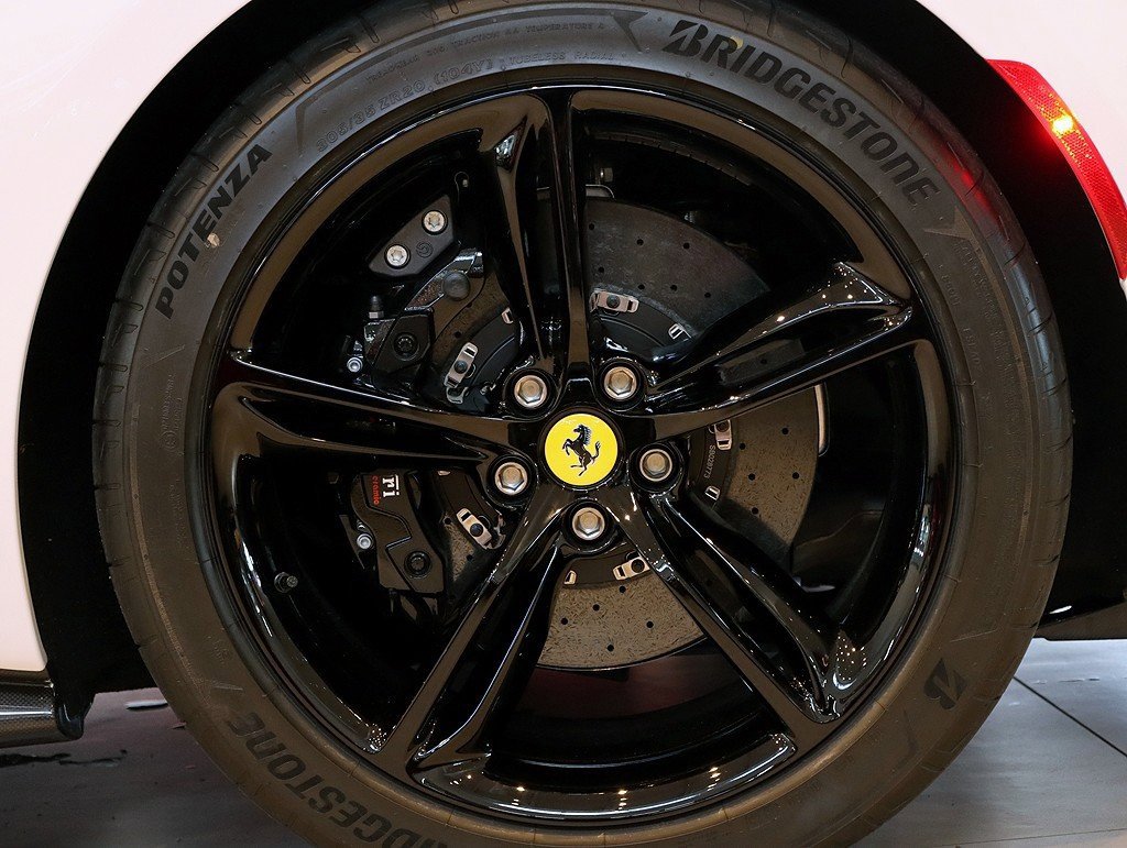Certified 2025 Ferrari 296 GTS image 67