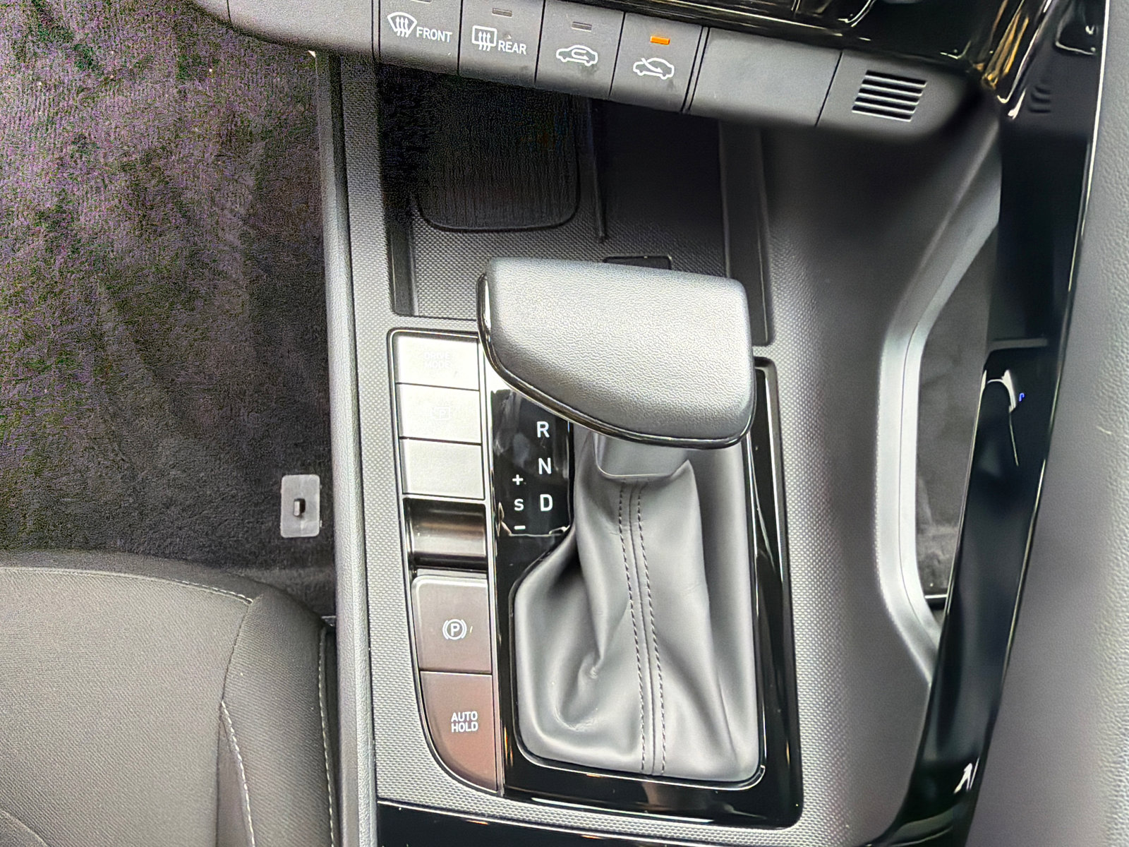 Certified 2025 Hyundai Elantra SEL FWD image 31