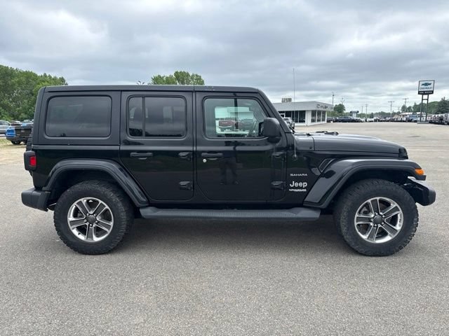 Used 2018 Jeep Wrangler Unlimited Sahara AWD/4WD image 8