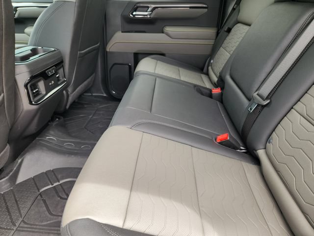 Used 2026 Chevrolet Silverado 1500 ZR2 w/ Dark Appearance Package AWD/4WD image 39