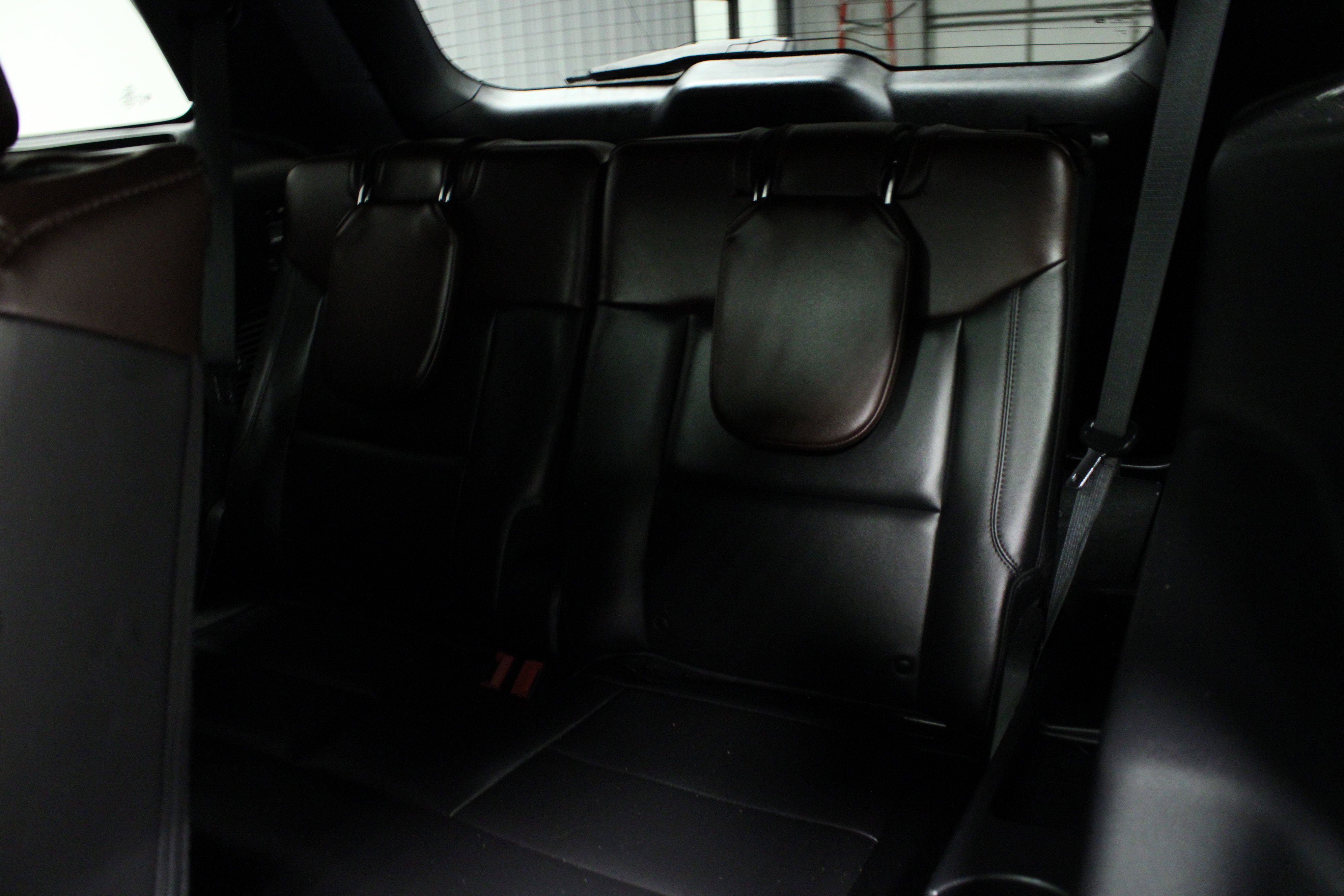 Used 2022 Ford Explorer Platinum w/ Technology Package RWD image 14