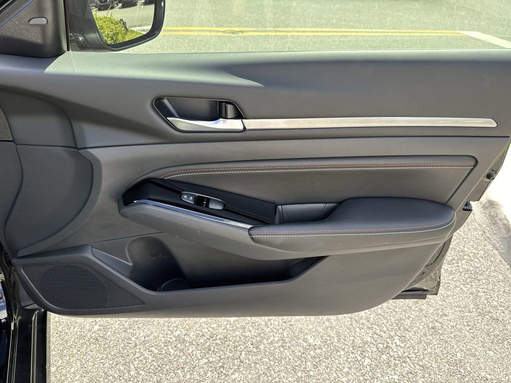 Used 2023 Nissan Altima 2.0 SR image 44