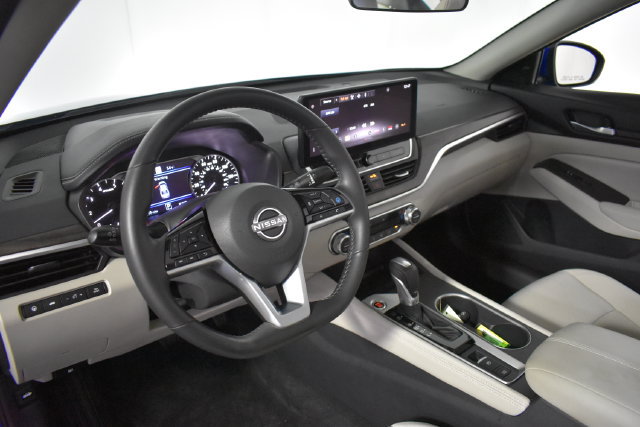 Certified 2025 Nissan Altima 2.5 SV w/ SV Premium Package AWD/4WD image 12