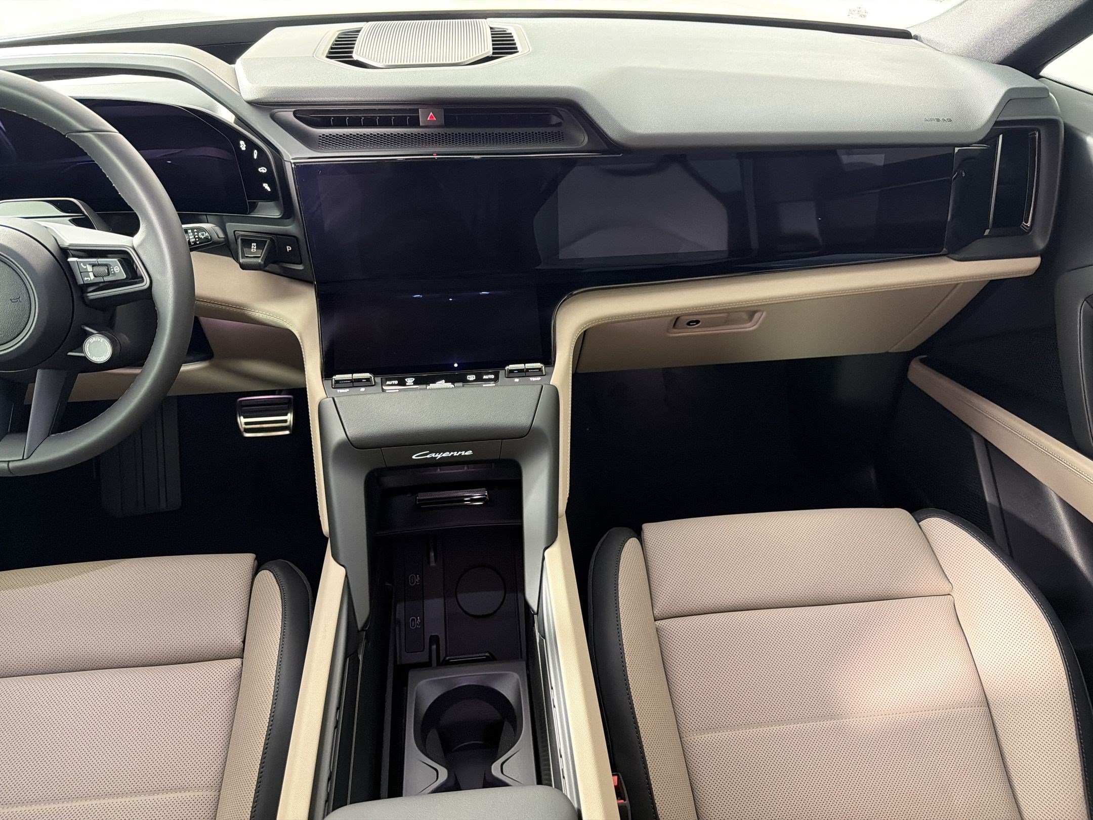 New 2026 Porsche Cayenne Electric AWD/4WD image 16